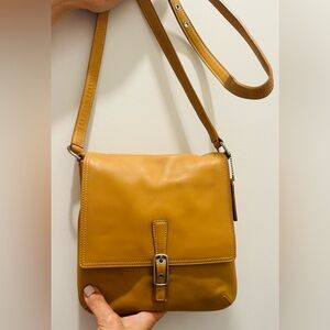 Vintage Legacy Slim Flap Coach bag camel / crossbody